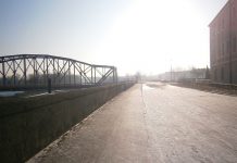 Estakada nad torami do remontu