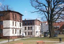 Fuszerki w blokach przy ulicy Folwarcznej