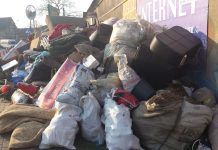 Budynek zawalony pod naporem śmieci