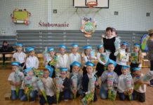 Pasowanie pierwszaczków w SP w Kotli