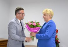 Gminna sesja w Internecie. Halina Przybylska ponownie przewodniczącą rady