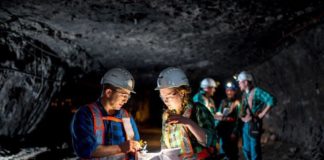 Dzieci i młodzież zobaczyły jak wygląda praca górnika