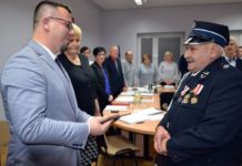 Podziękowania dla najstarszego strażaka ochotnika