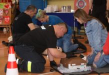 Uczniowie z ekonomika pomogli Mai