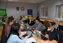 Nauczyciele szkolą się dla swoich uczniów. Rośnie szansa na granty dla szkoły w Chociemyśli