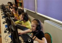 Nowoczesny sprzęt w szkolnych salach językowych. Gmina pozyskała środki na edukację
