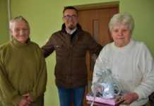 Wójt odwiedził szmaragdowych jubilatów. List gratulacyjny dla Józefy i Andrzeja Ciunajcius