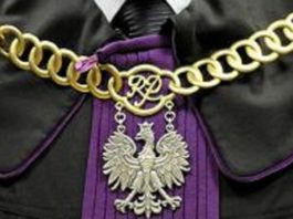 Spalone zwłoki 65-letniego mężczyzny