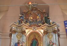 Kolejny etap prac przy ołtarzu głównym w kościele w Kotli