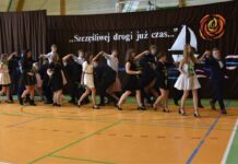 Ósmoklasiści zakończyli rok szkolny