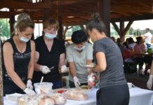 Pielgrzymi w Kotli. Mieszkańcy gminy przygotowali posiłek