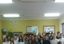 Katyń – ocalić od zapomnienia. Spotkanie w Szkole Podstawowej w Białołęce