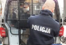 Nastolatek po wyjściu z autobusu zaatakował starszego mężczyznę