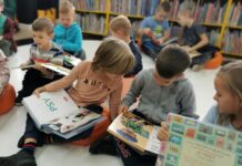 Rodzice czytają dzieciom. Mała książka – wielki człowiek