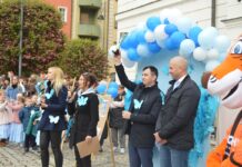 Słodko i niebiesko przed ratuszem. Dzień Autyzmu