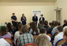 Pierwsza pomoc pod okiem policjantów