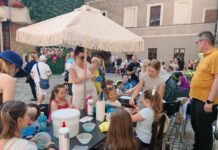 GłogoWianki na dziedzińcu muzeum