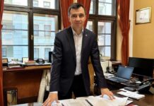 Budowlańcy na ulicy Sikorskiego