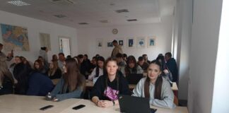 Uczniowie ekonomika poznają sposoby działania cyberoszustów